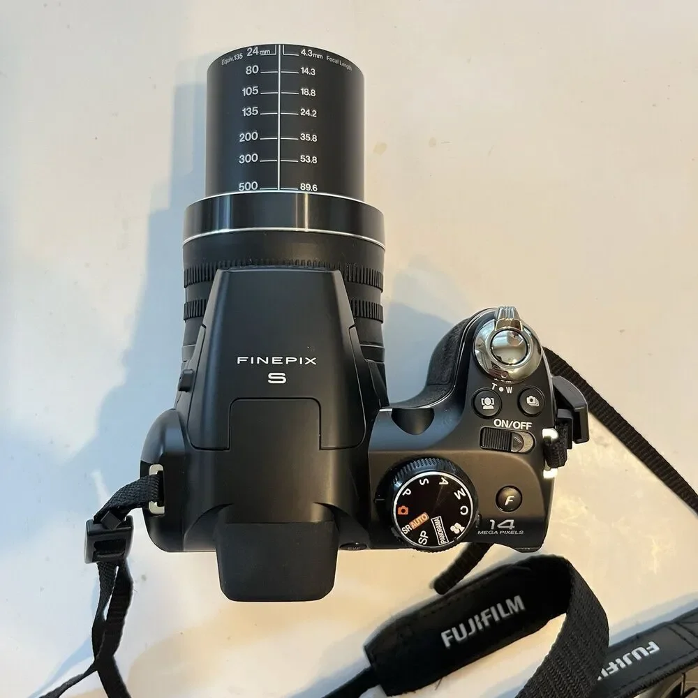 Fujifilm FinePix S4500 Compact Digital Bridge Camera 14MP CCD 30x Zoom